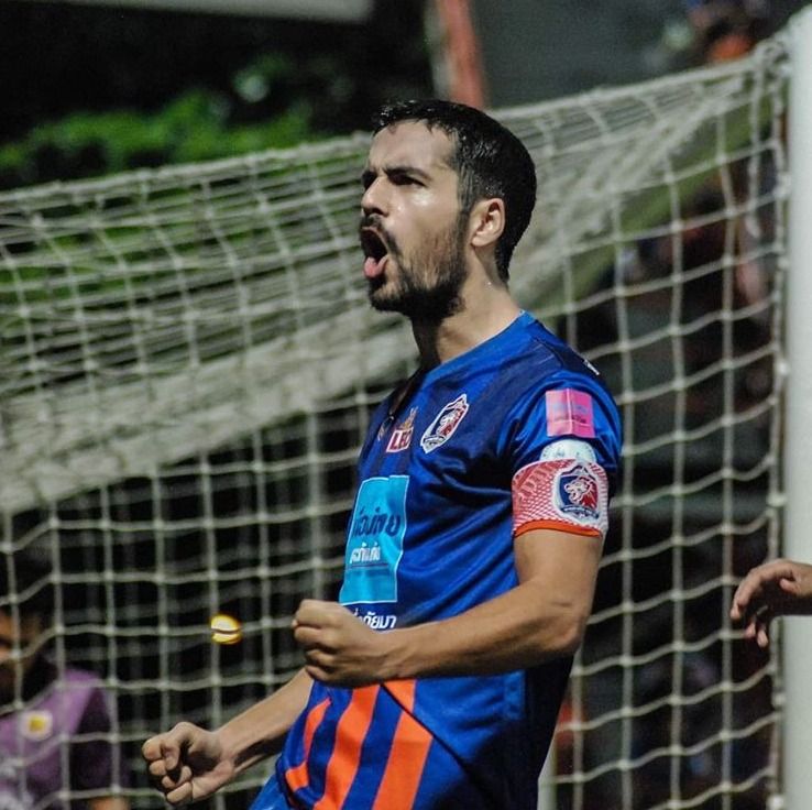  David Rochela, con la camiseta del Port FC.
