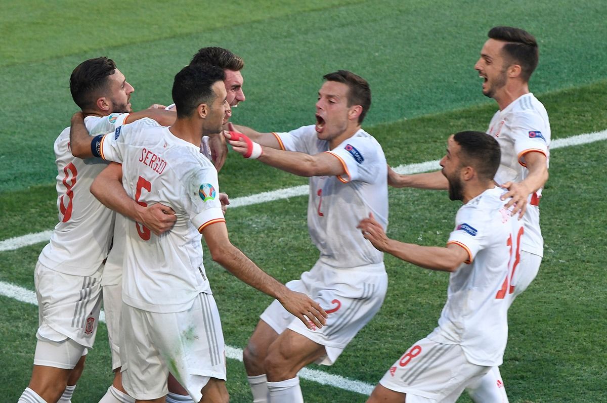  Celebración del tanto de Laporte.