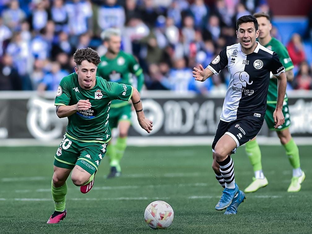  Mario Soriano en acción ante Unionistas