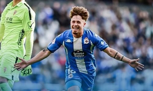  Mario Soriano celebra su gol ante el Algeciras