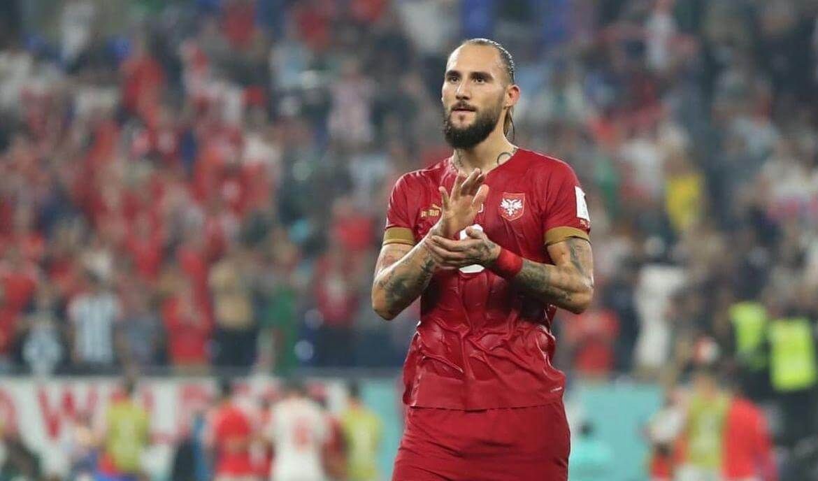 Nemanja Gudelj con Serbia. (Foto: @nemanjagudelj)