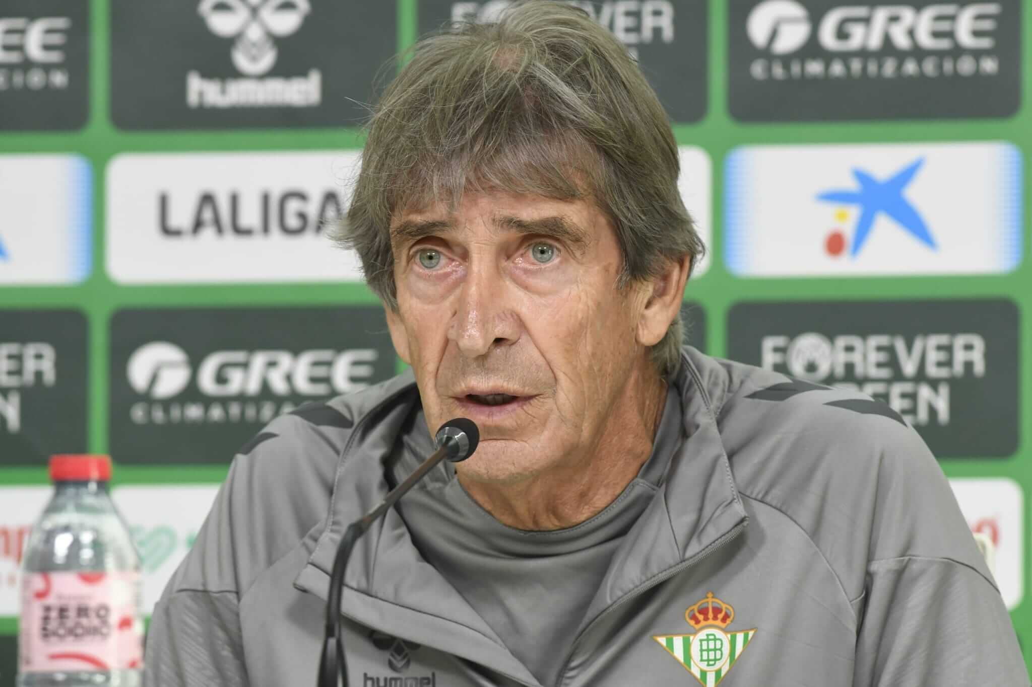  Manuel Pellegrini, en sala de prensa.