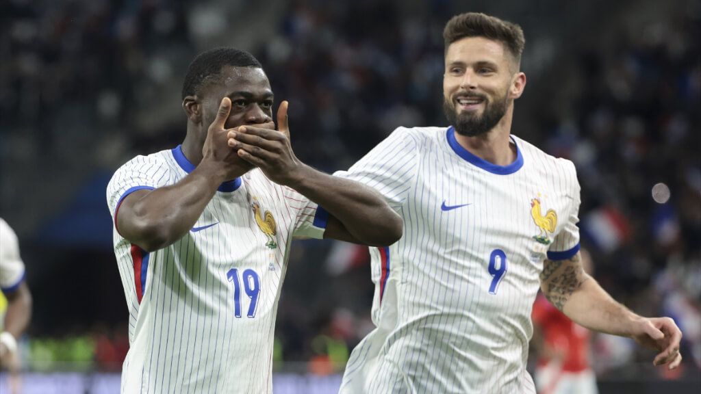 Youssouf Fofana y Olivier Giroud, con Francia (foto: Europa Press).