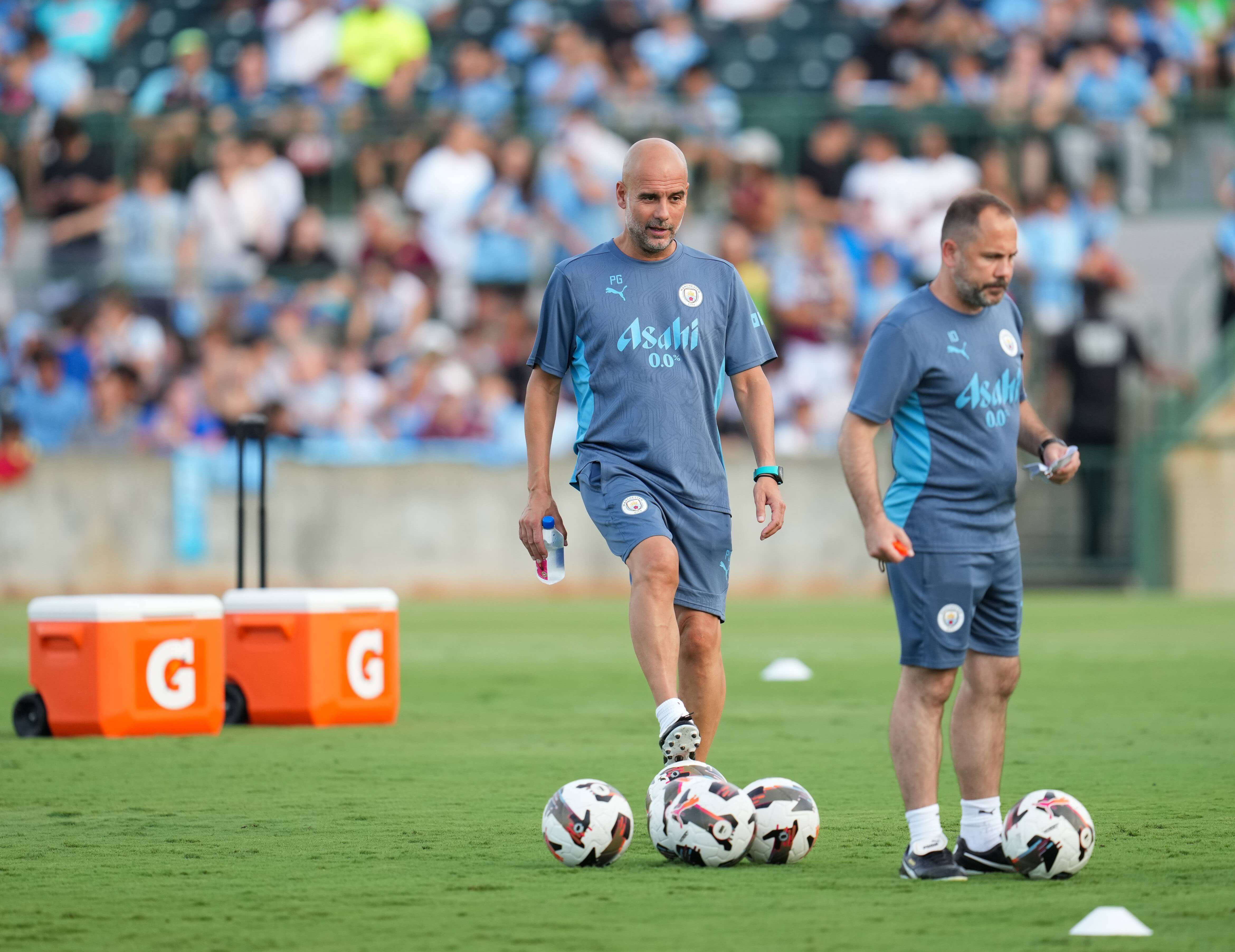  Pep Guardiola, en un entrenamiento de pretemporada con el City (Cordon Press)