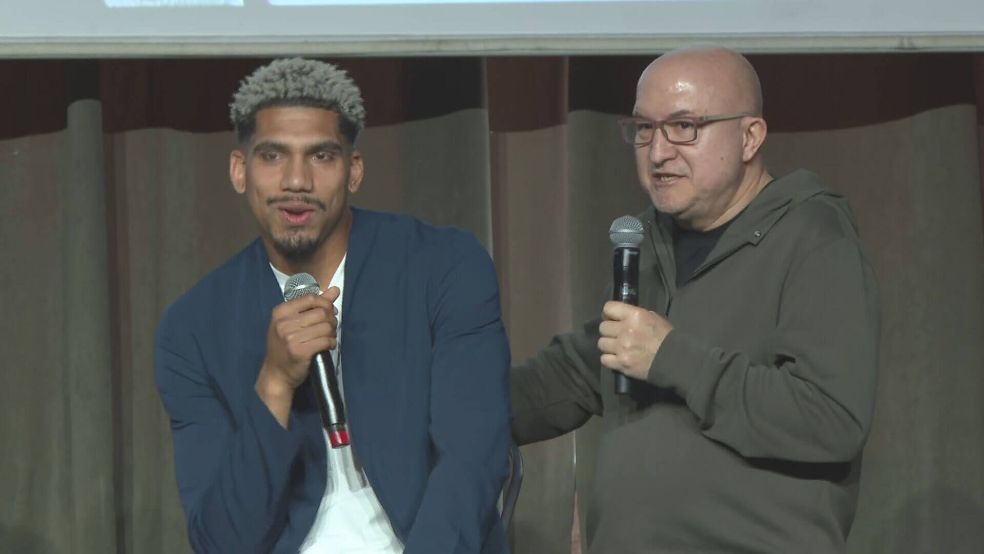  Ronald Araújo se mostró feliz tras su renovación con el Barcelona.