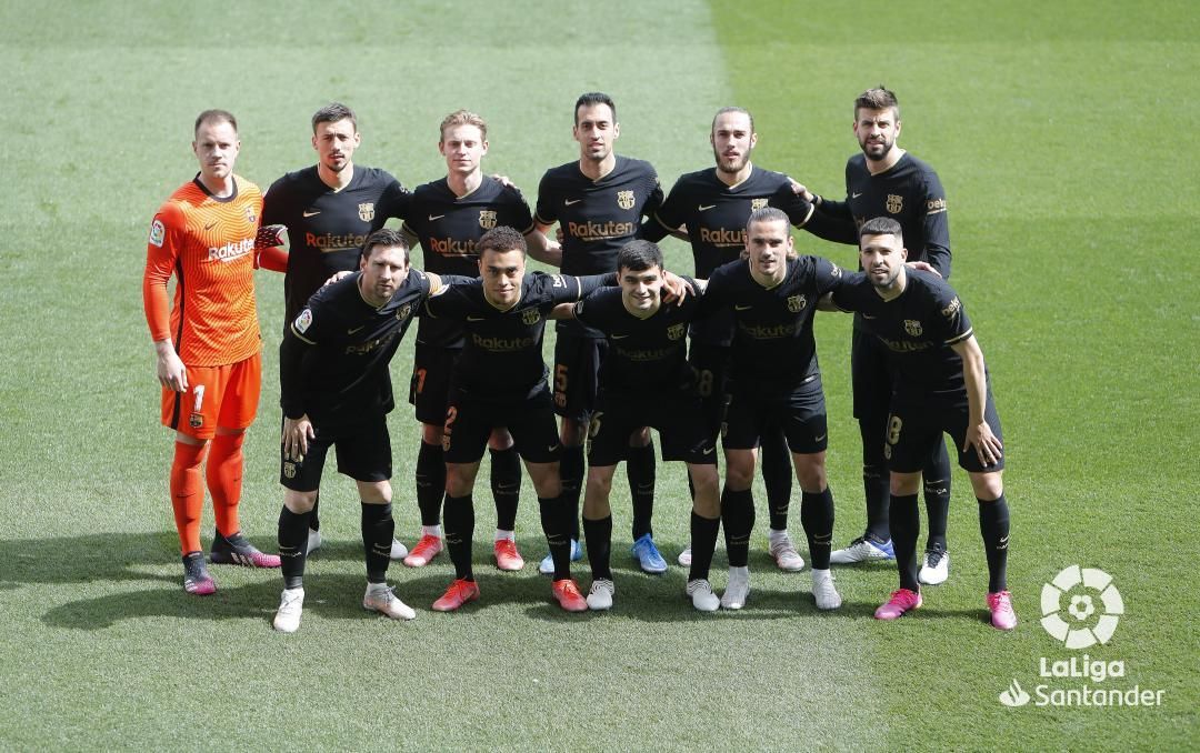 Los jugadores del Barça, antes de un partido ante el Villarreal en la 20/21.