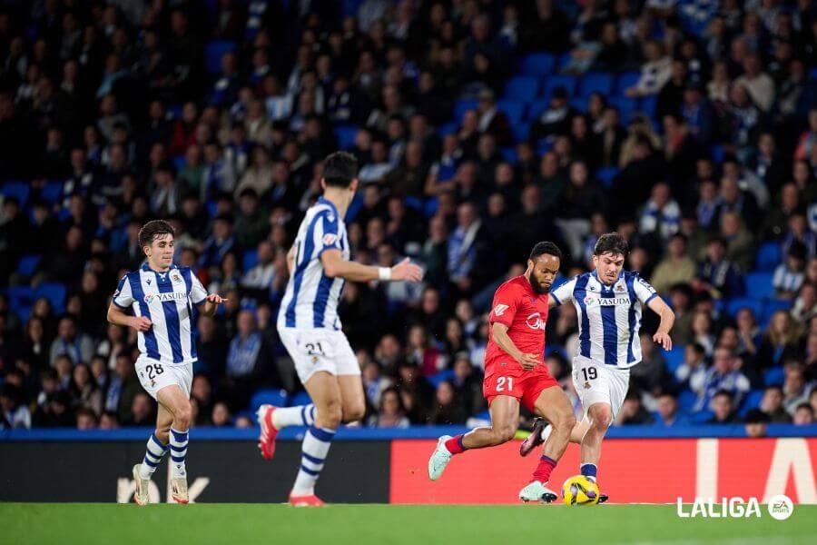 Jon Aramburu pugna con Ejuke.