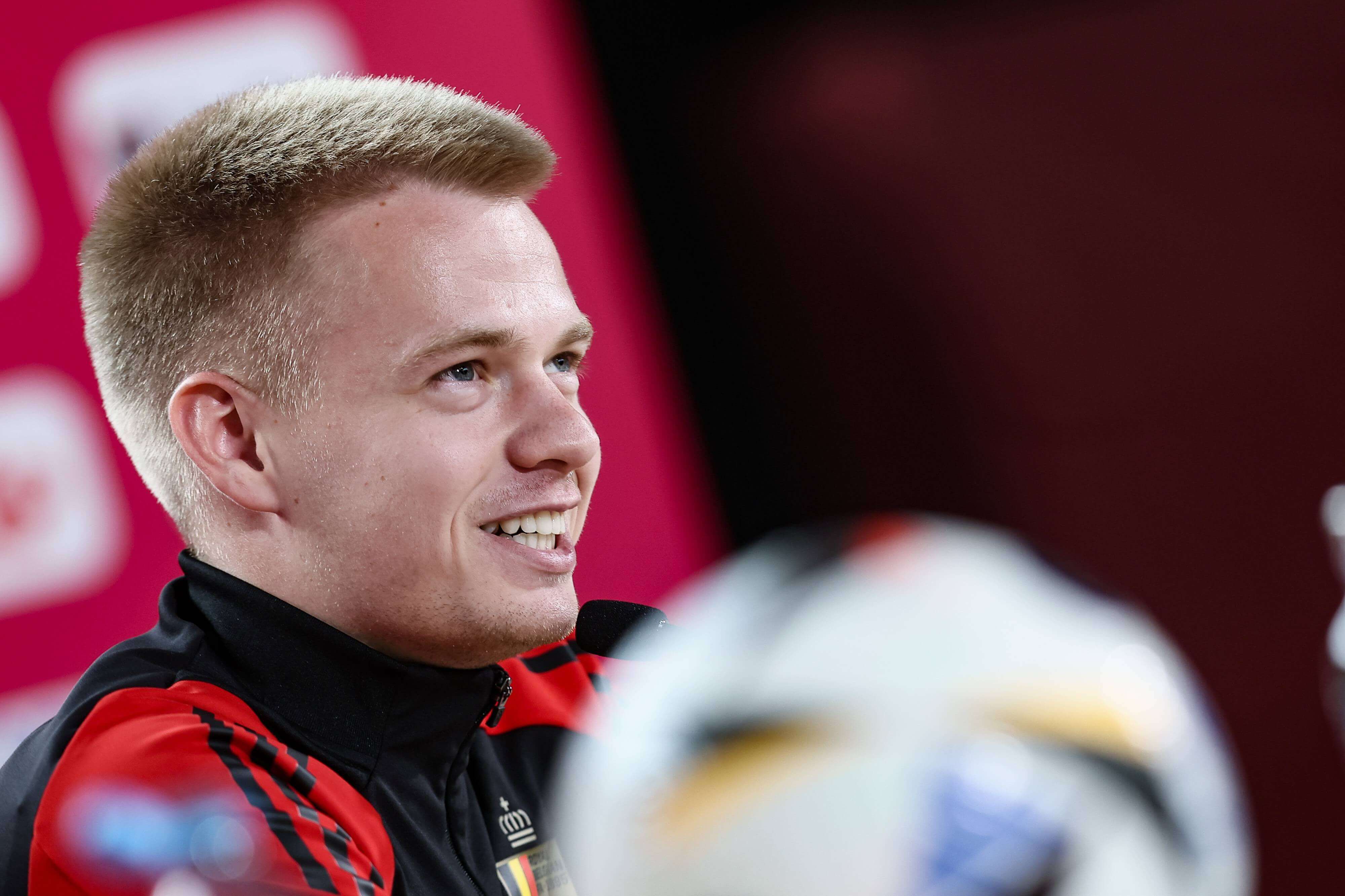 Arthur Vermeeren, en rueda de prensa con Bélgica.