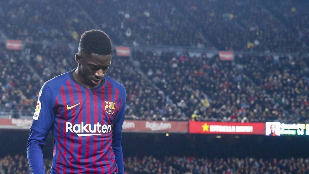  Dembélé abandona el Camp Nou.
