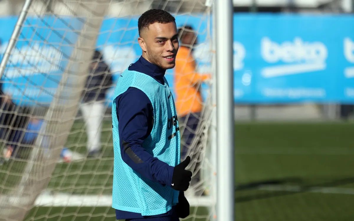  Sergiño Dest, en una sesión del Barcelona.