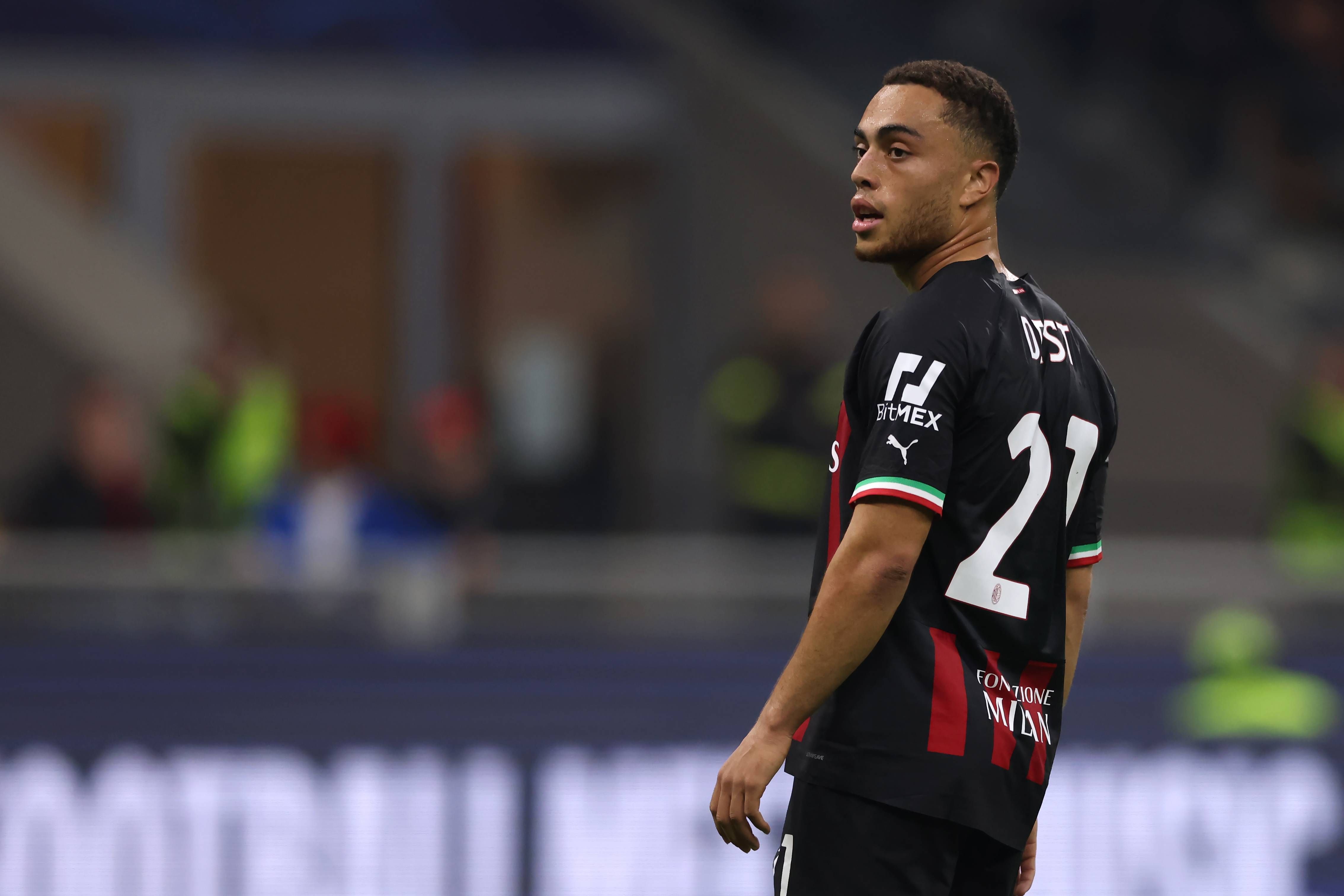 Sergiño Dest, operación pendiente de Joan Laporta, podría volver al FC Barcelona