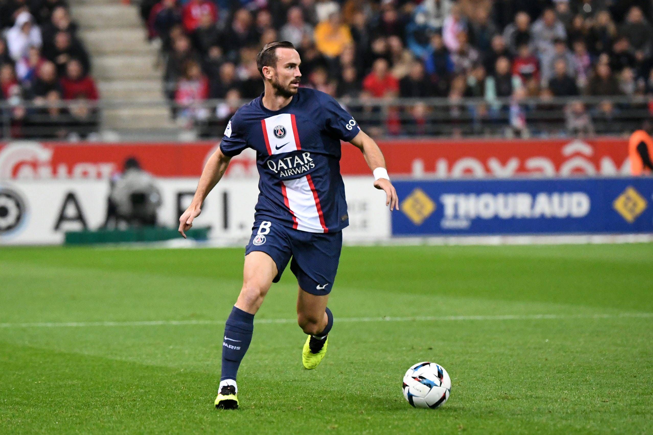 Fabián Ruiz, durante un partido con el PSG.