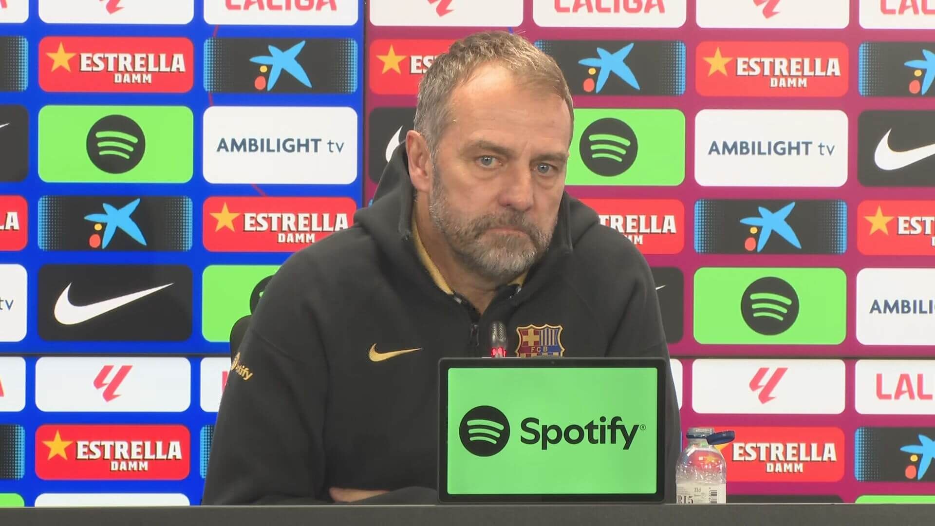  Hansi Flick en rueda de prensa (ElDesmarque)