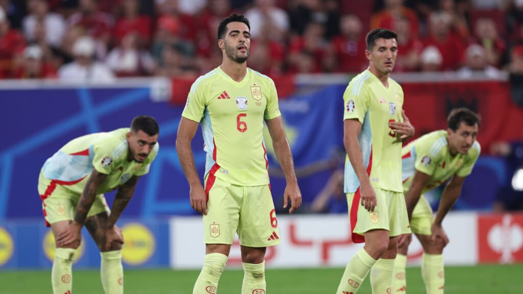Varios jugadores de la Selección Española, durante el Albania-España (foto: Cordon Press).