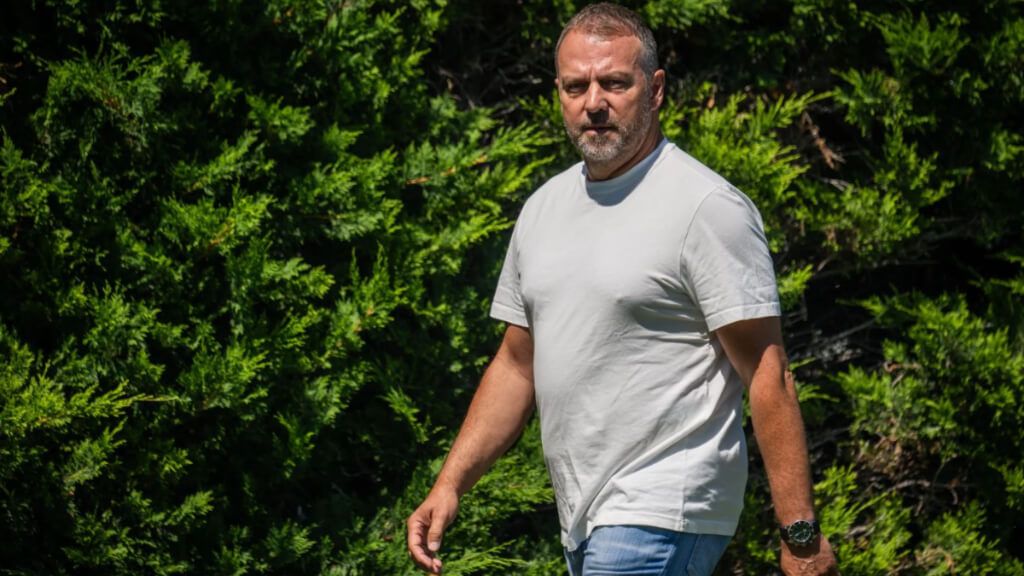  Hansi Flick en su primer día en Barcelona (FCB)