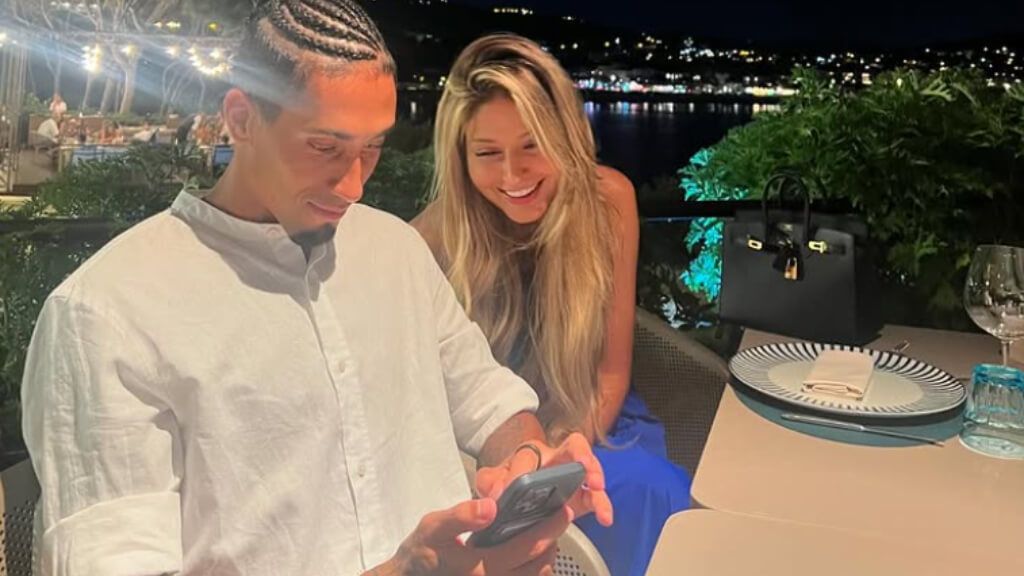  Natalia Rodrigues Belloli junto a Raphinha (Redes Sociales)