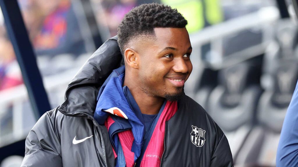  Ansu Fati en el banquillo del FC Barcelona (Cordon Press)