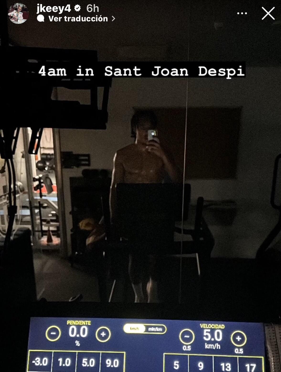 Jules Koundé entrenando en Sant Joan de Espí de madrugada.