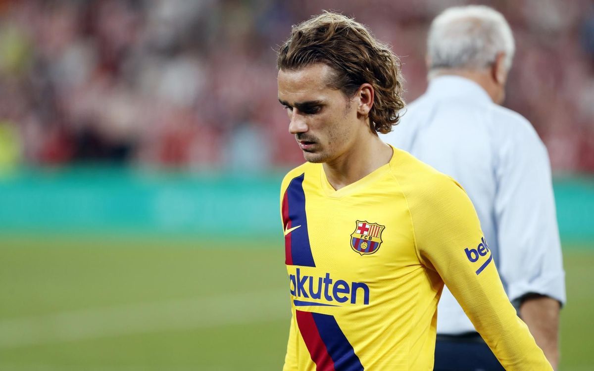 Griezmann, cabizbajo, durante el partido ante el Athletic.