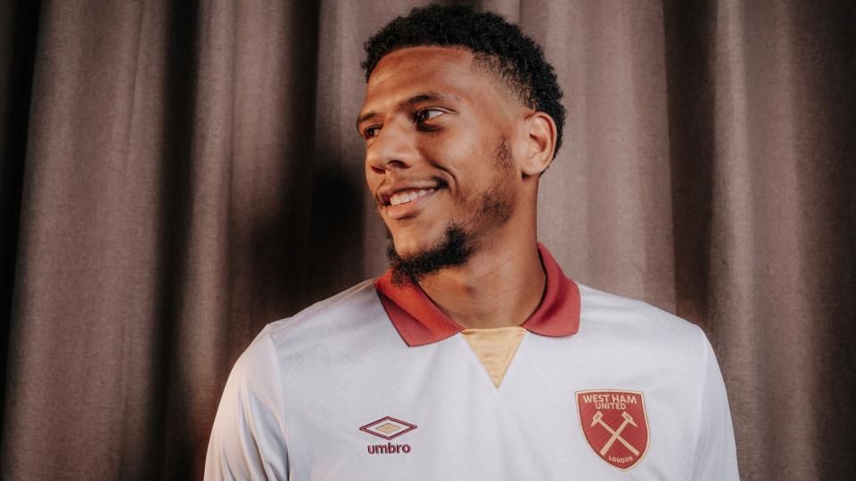 Jean-Clair Todibo, en su presentación con el West Ham.