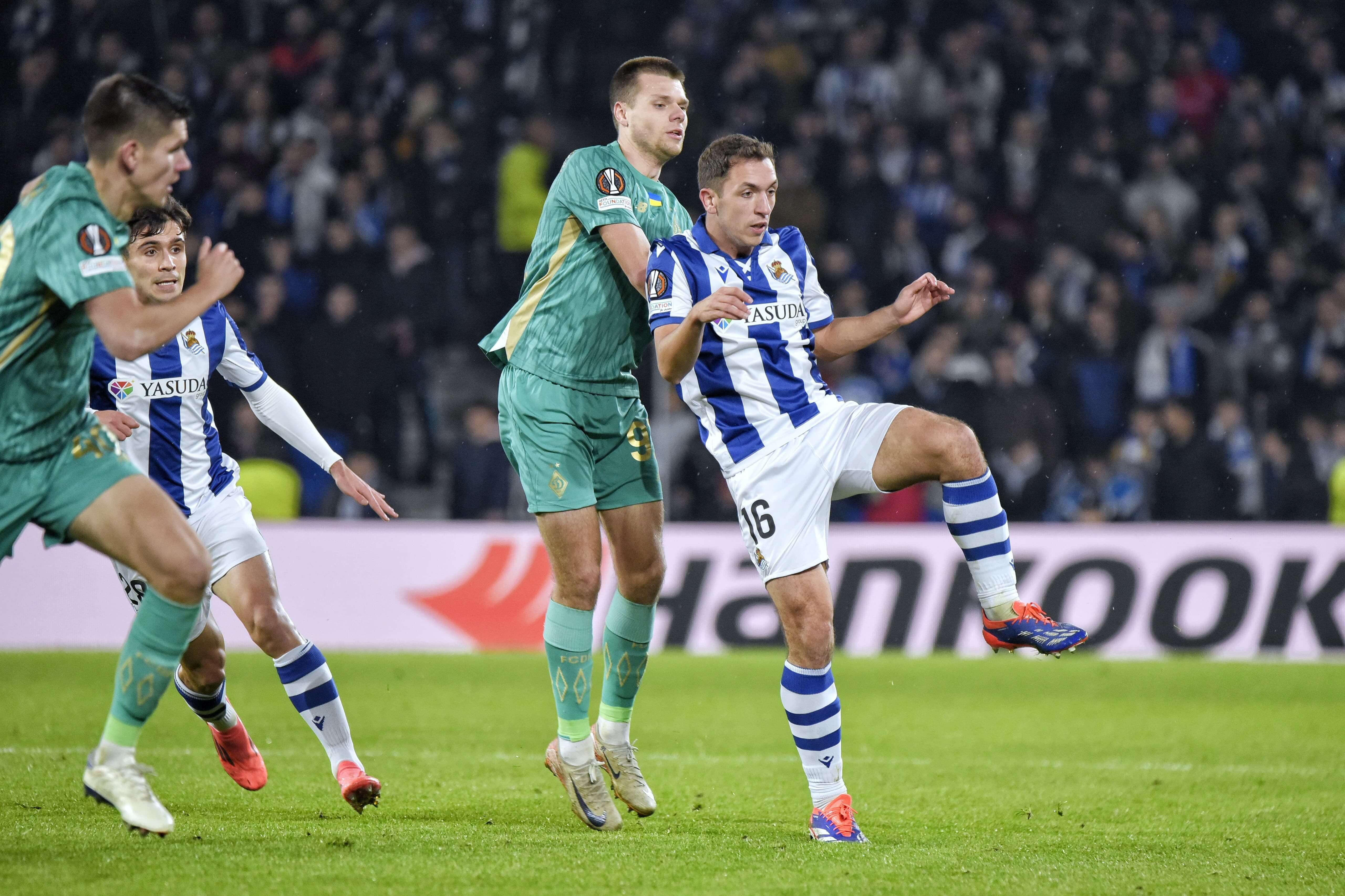 Jon Ander Olasagasti en el Real Sociedad-Dinamo de Kiev.
