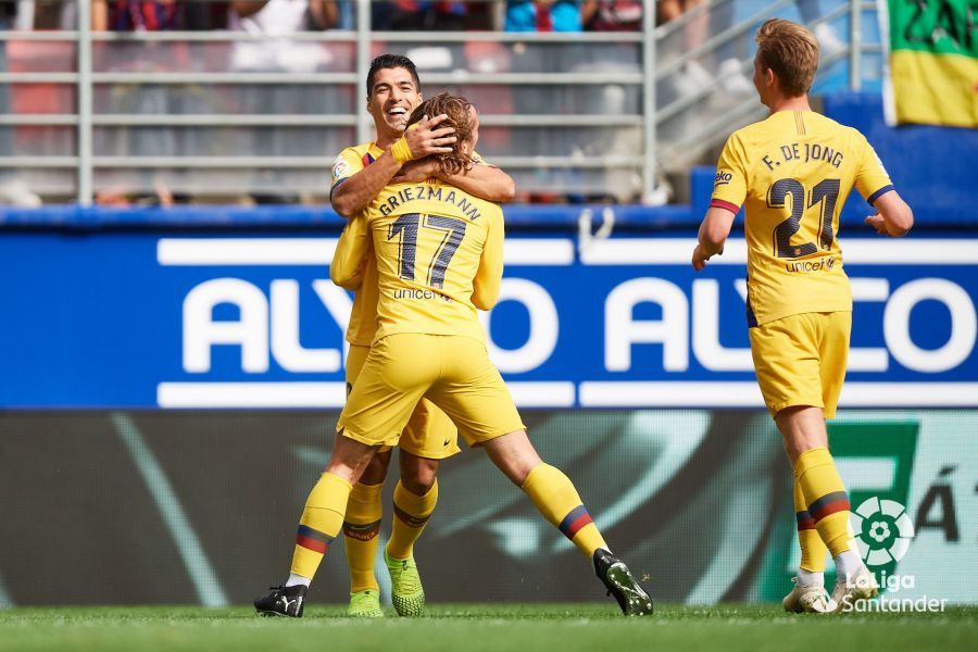  Luis Suárez celebra su gol en Ipurua.