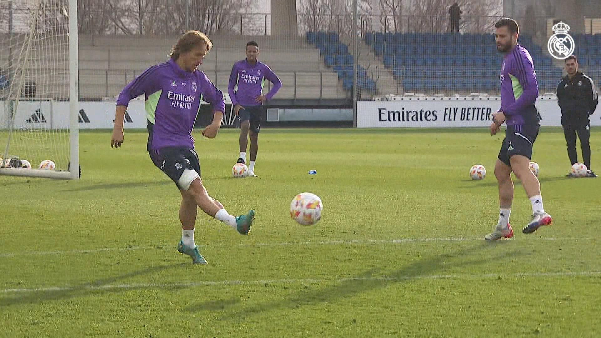 (MEDIASET) Modric vuelve a dar una masterclass: el golazo con el exterior sin despeinarse para ver una y otra vez