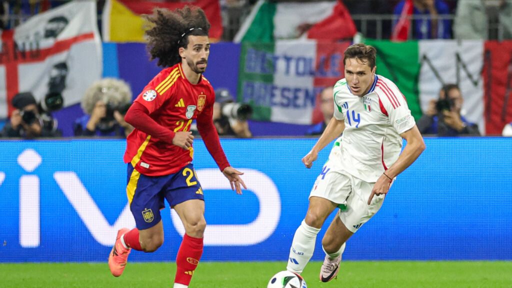 Cucurella en el partido entre España e Italia (Cordon Press)