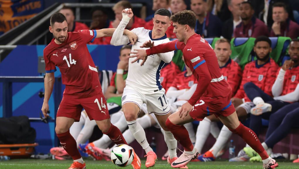  Partido Serbia-Inglaterra (CordonPress)