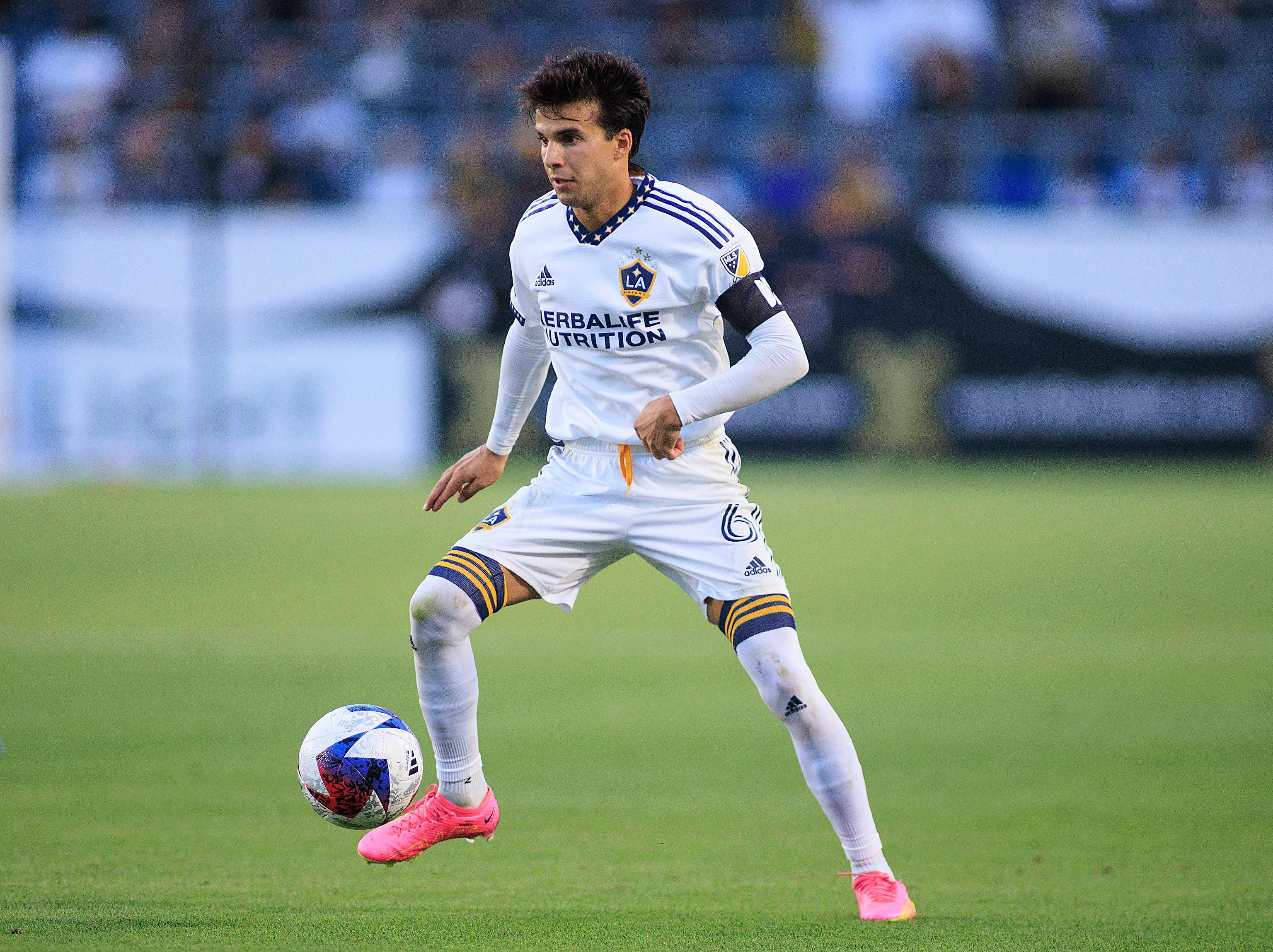 Riqui Puig, en un partido de Los Ángeles Galaxy (FOTO: Cordón Press).