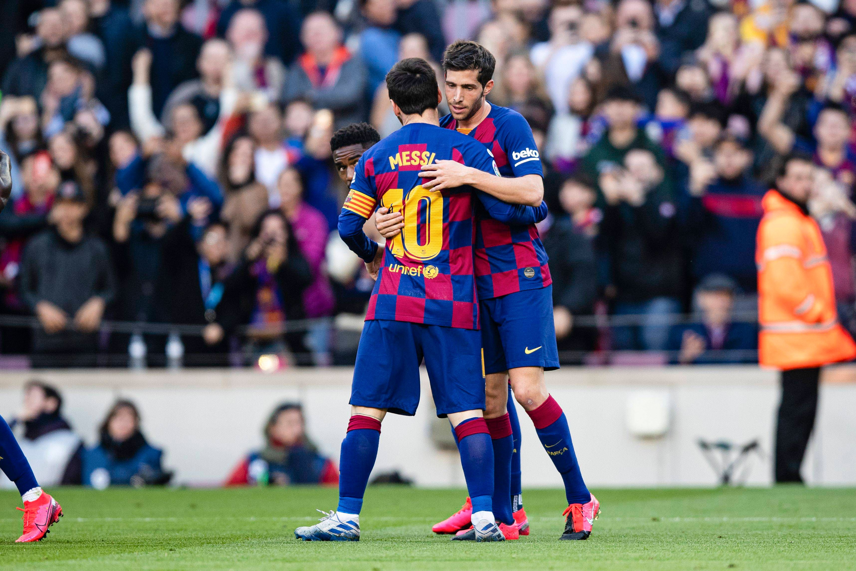  Leo Messi y Sergi Roberto celebran un gol del Barcelona.