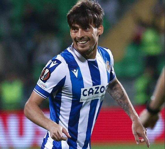  David Silva sonríe tras marcarle un gol al Sheriff.