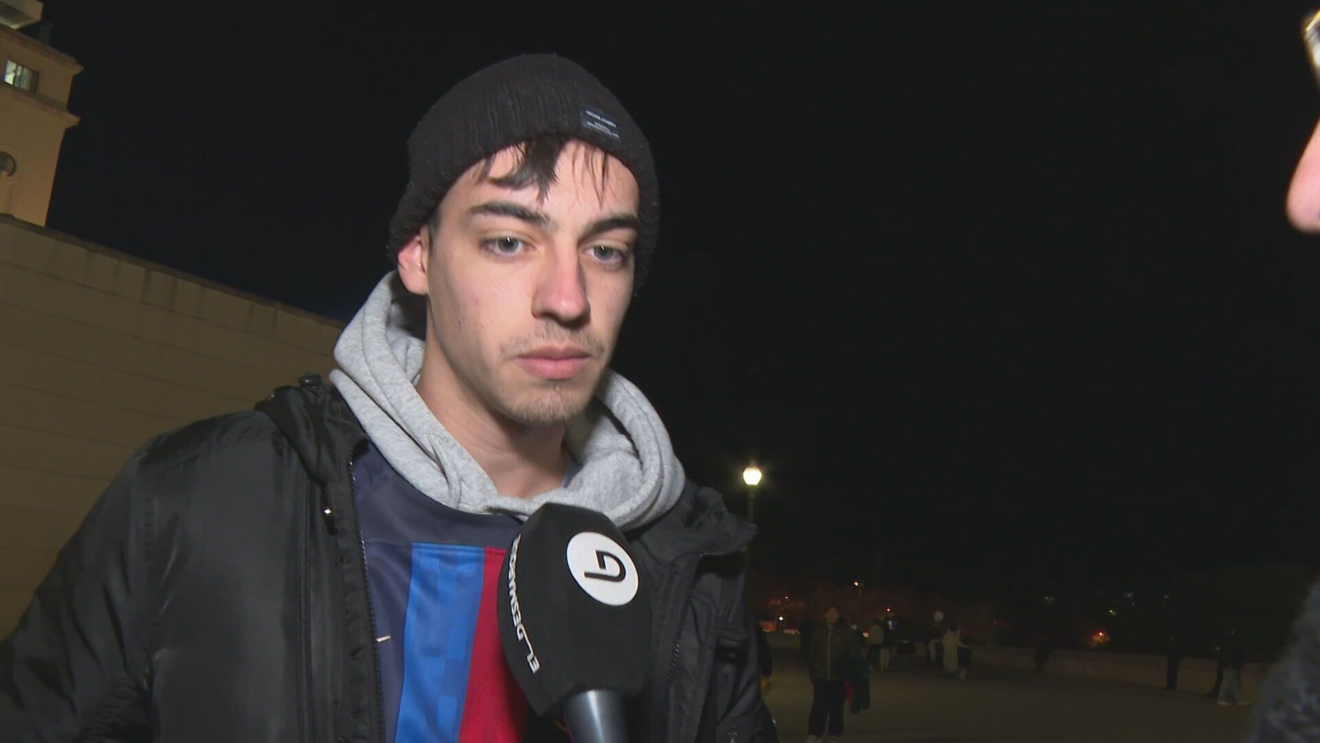  Uno de los aficionados del FC Barcelona, tras el partido contra el Girona