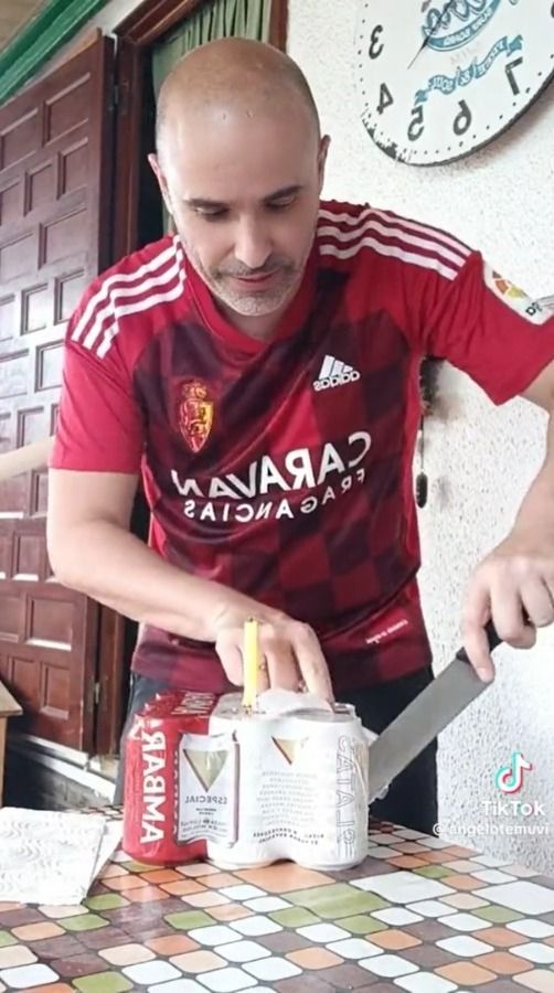  El meme viral del cumpleaños con la camiseta del Zaragoza