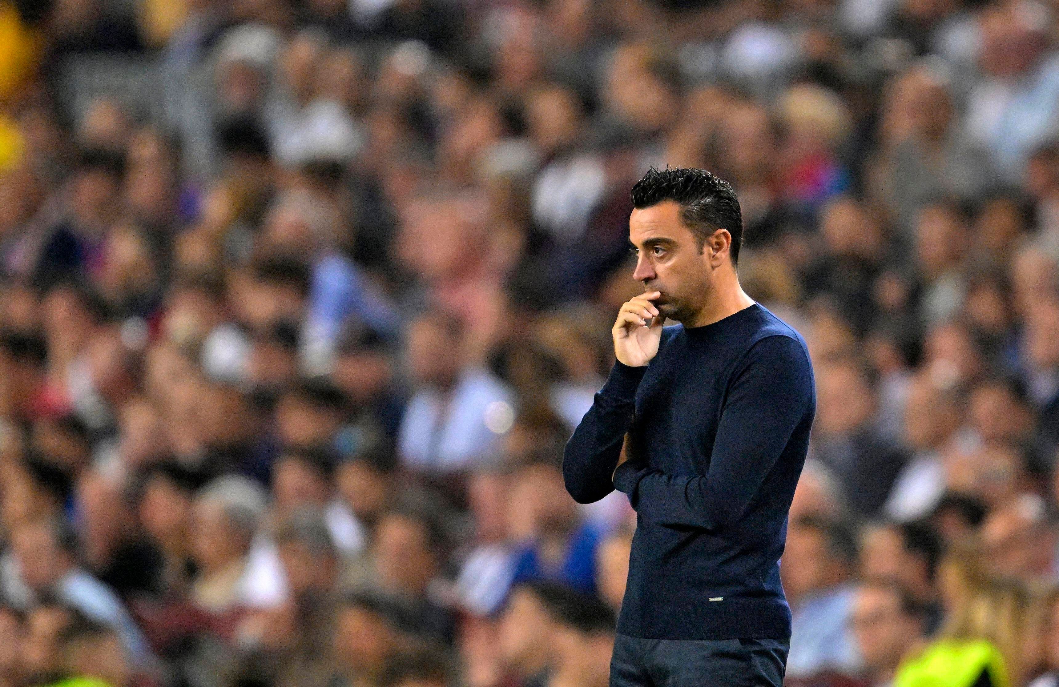  Xavi, en la banda del Camp Nou durante el duelo ante el Bayern.