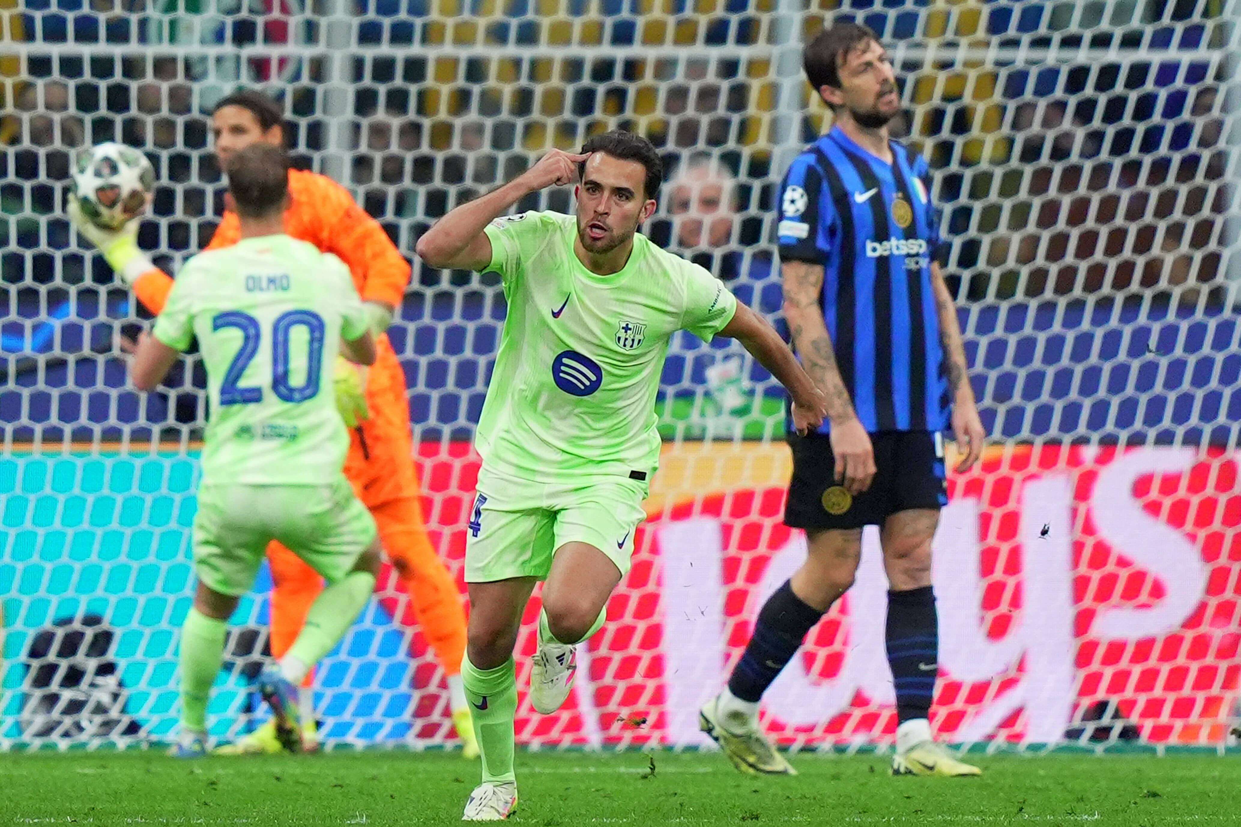  Eric García celebrando su gol contra el Inter de Milán (Cordon Press)