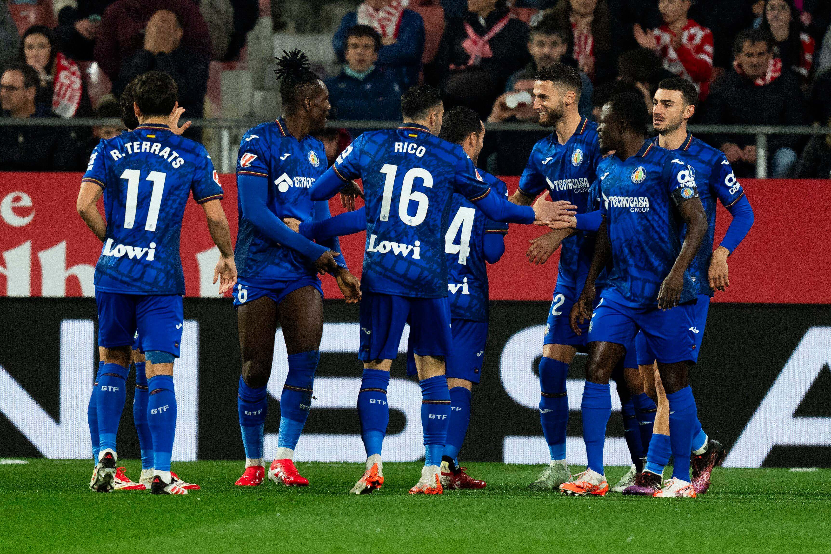  Los jugadores del Getafe celebrando el triunfo ante el Girona.