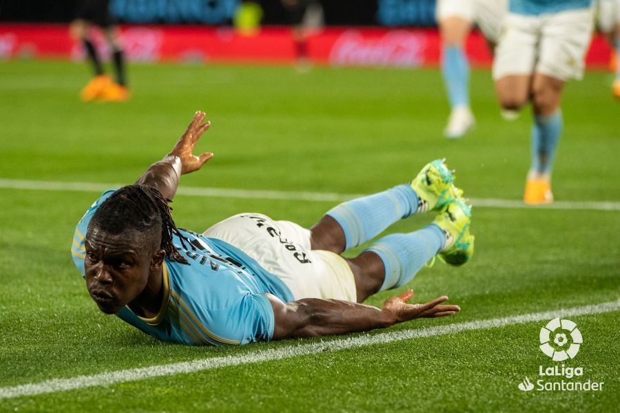  Celebración del gol de Aidoo en el Celta - Elche.