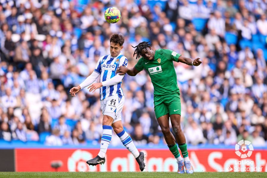 Martín Zubimendi,  en el Real Sociedad - Elche (Foto: LaLiga).