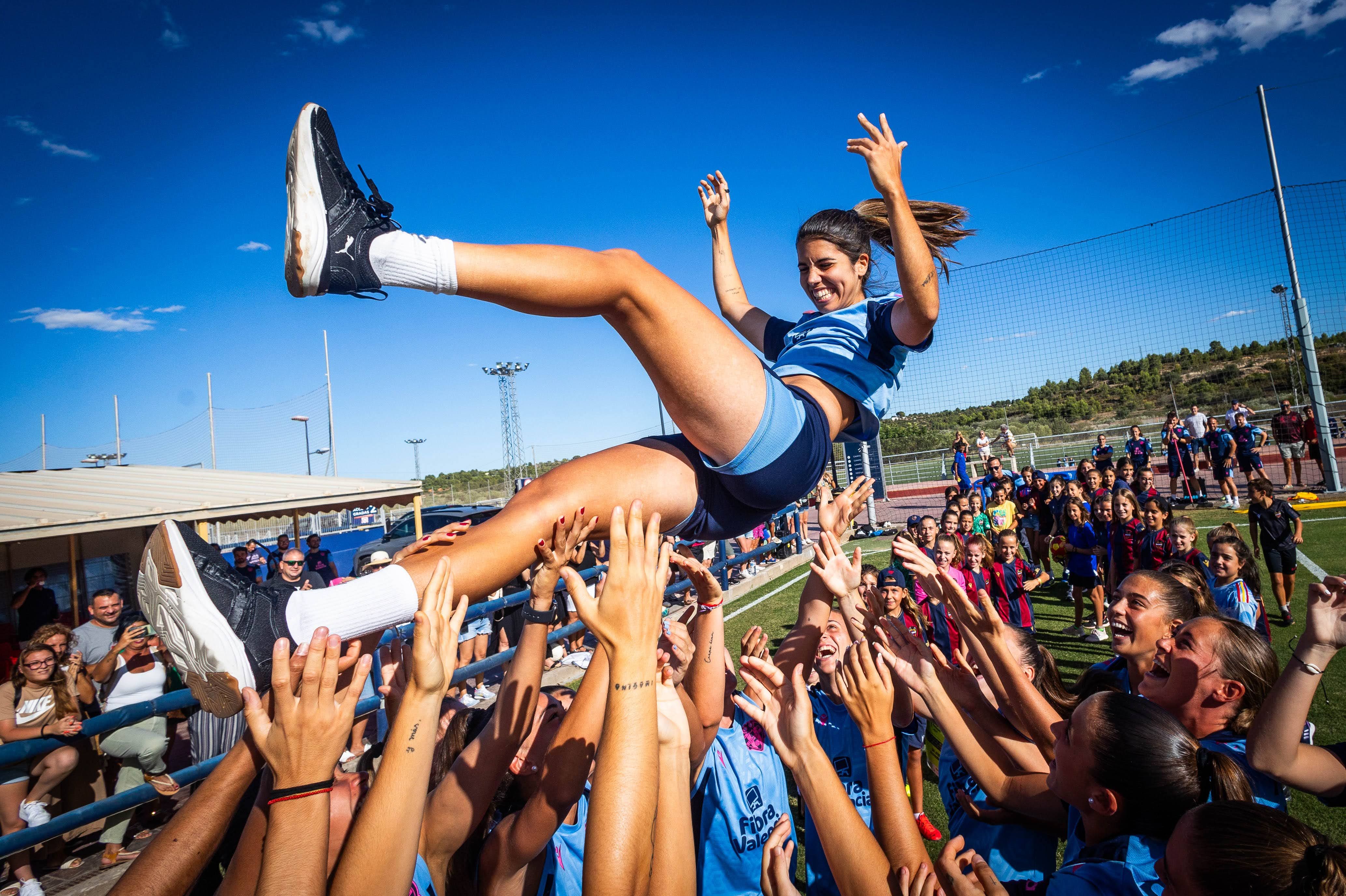  Alba Redondo vuelve a Buñol tras el Mundial
