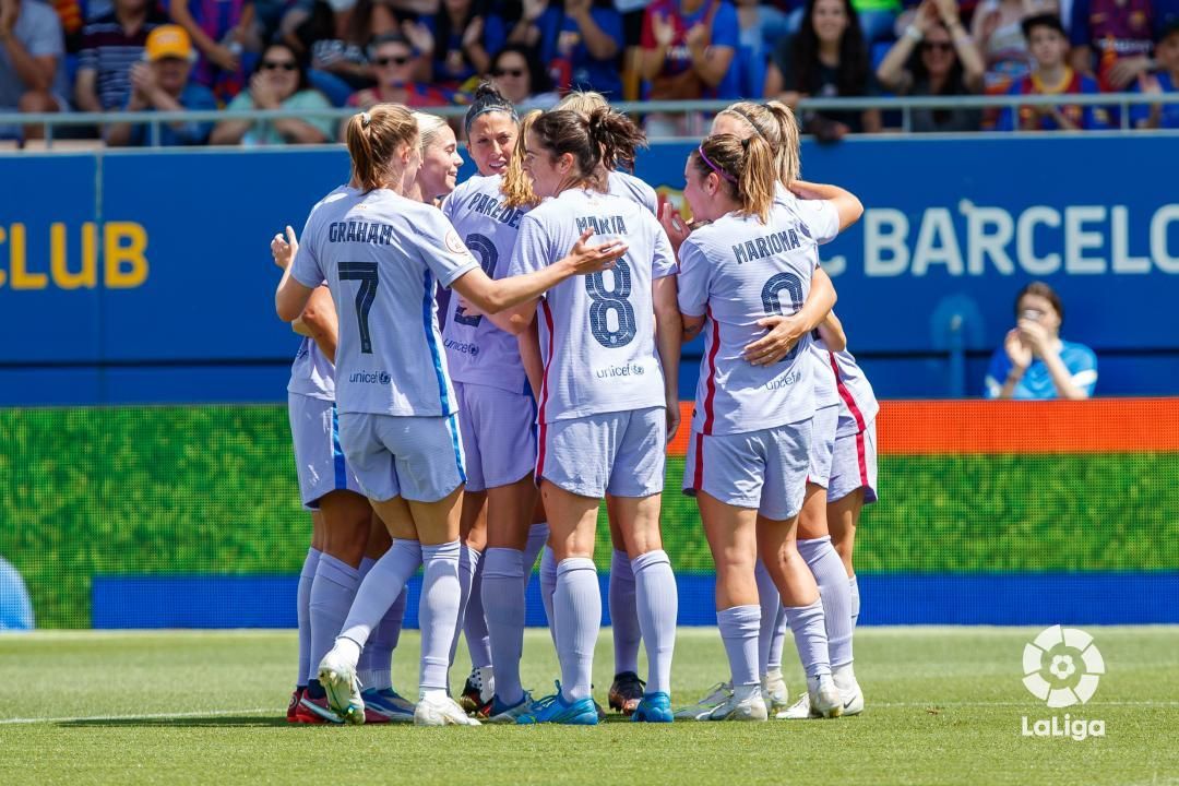  Las jugadoras del Barcelona celebran un gol al Atlético de Madrid.