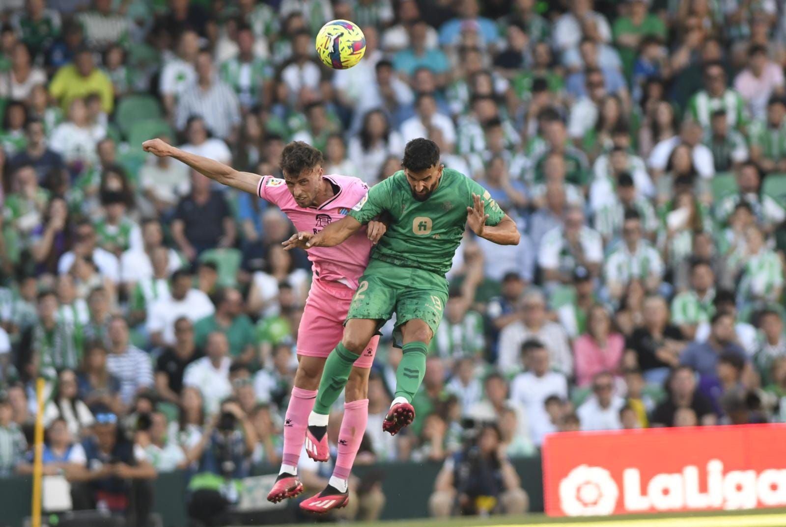 Montoya y Puado, en el Real Betis-RCD Espanyol de Barcelona.