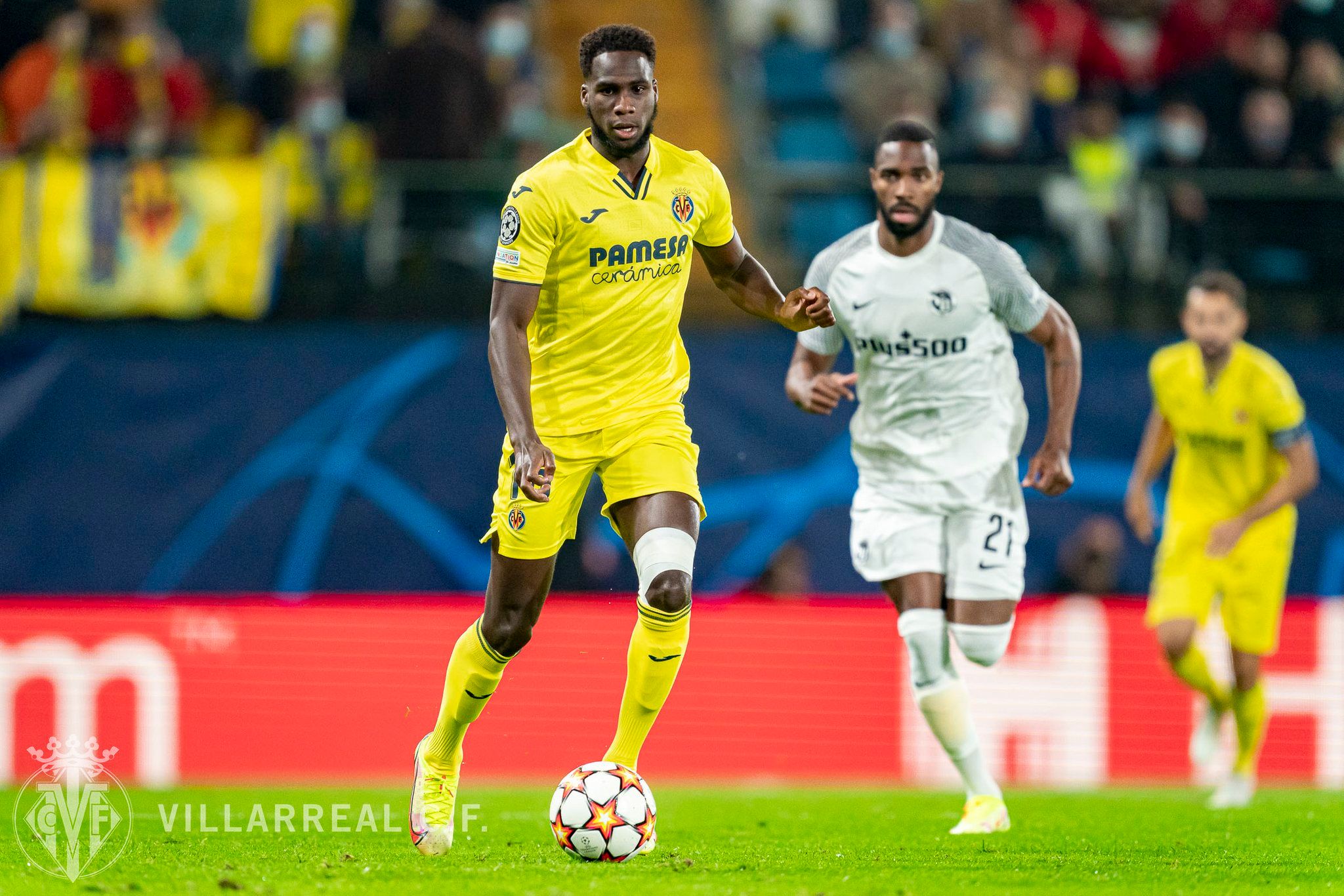  Boulaye Dia, durante su etapa como jugador del Villarreal.