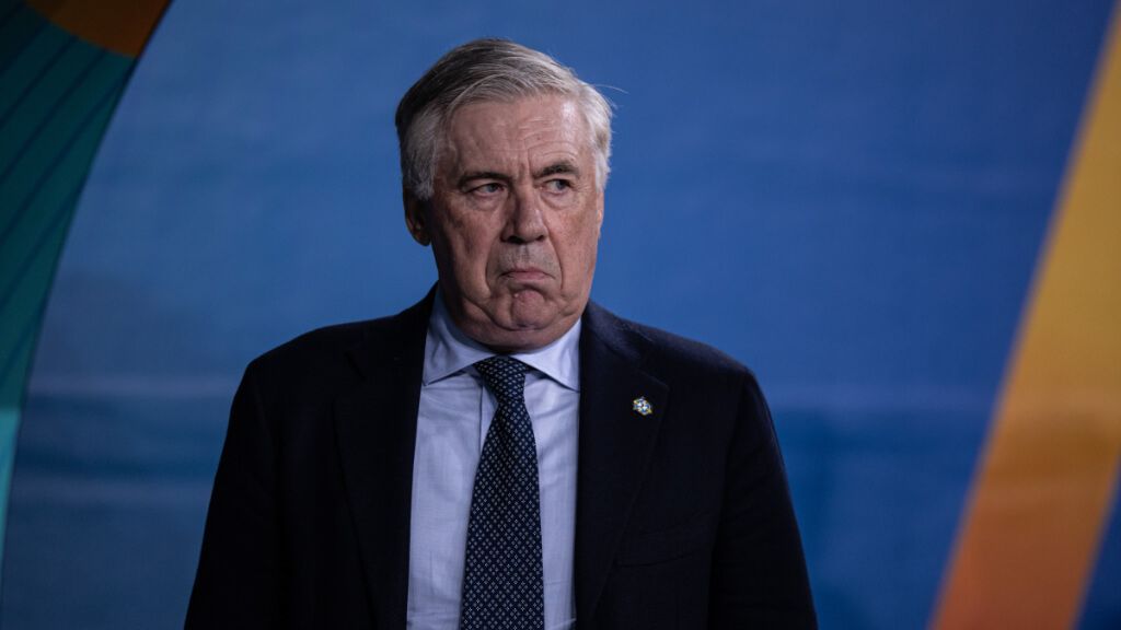  Carlo Ancelotti durante un partido con Brasil (Fuente: Europa Press)
