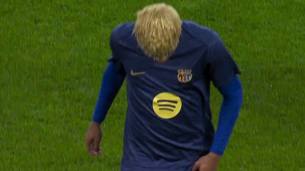  Lamine Yamal, se retira del calentamiento en el Barça-Inter (Movistar+)
