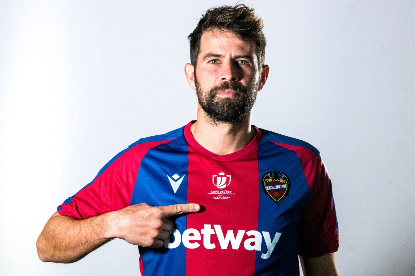  Coke luce la camiseta conmemorativa de la Copa.