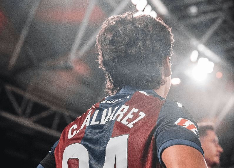  Carlos Álvarez, jugador del Levante
