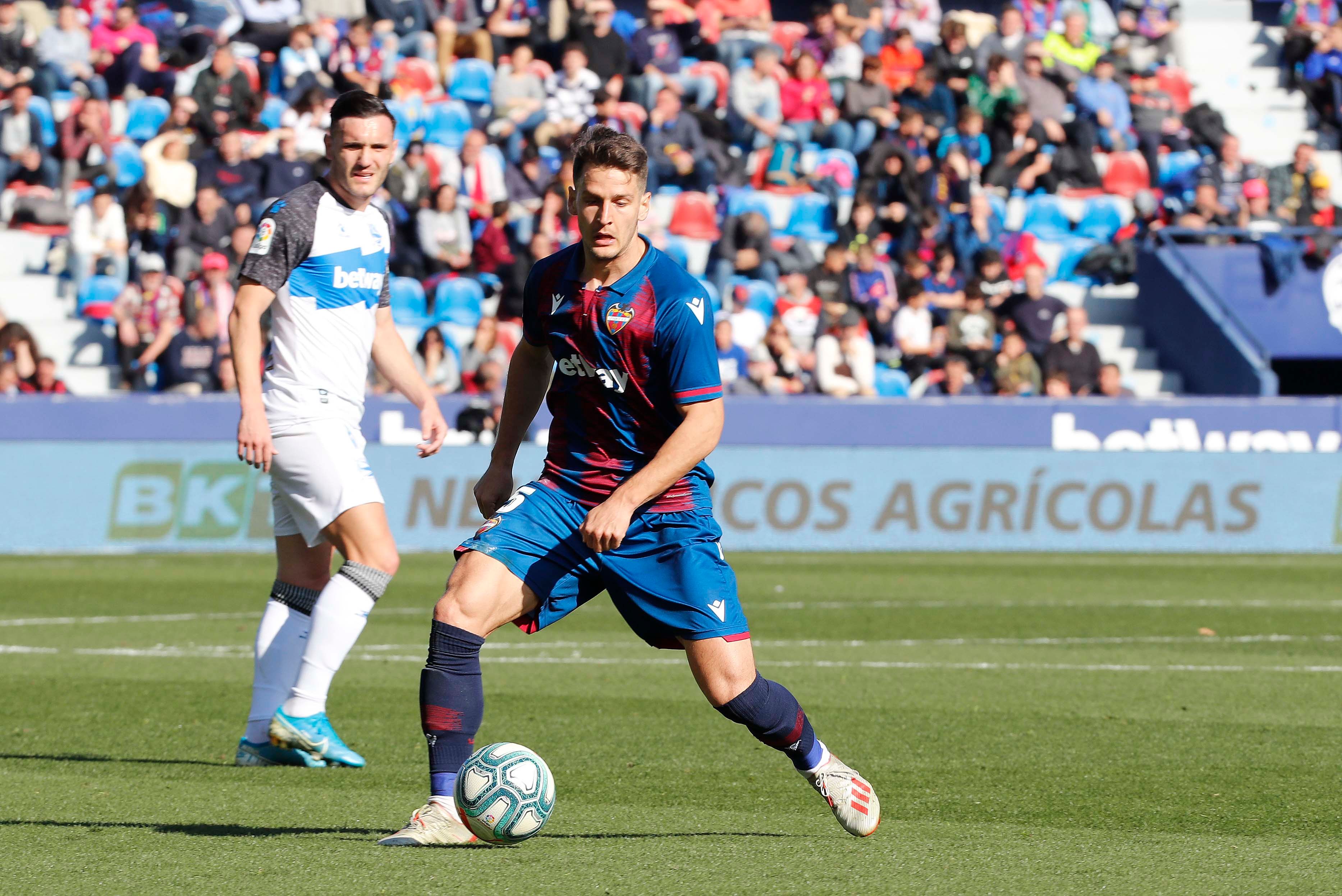 Radoja durante el partido.