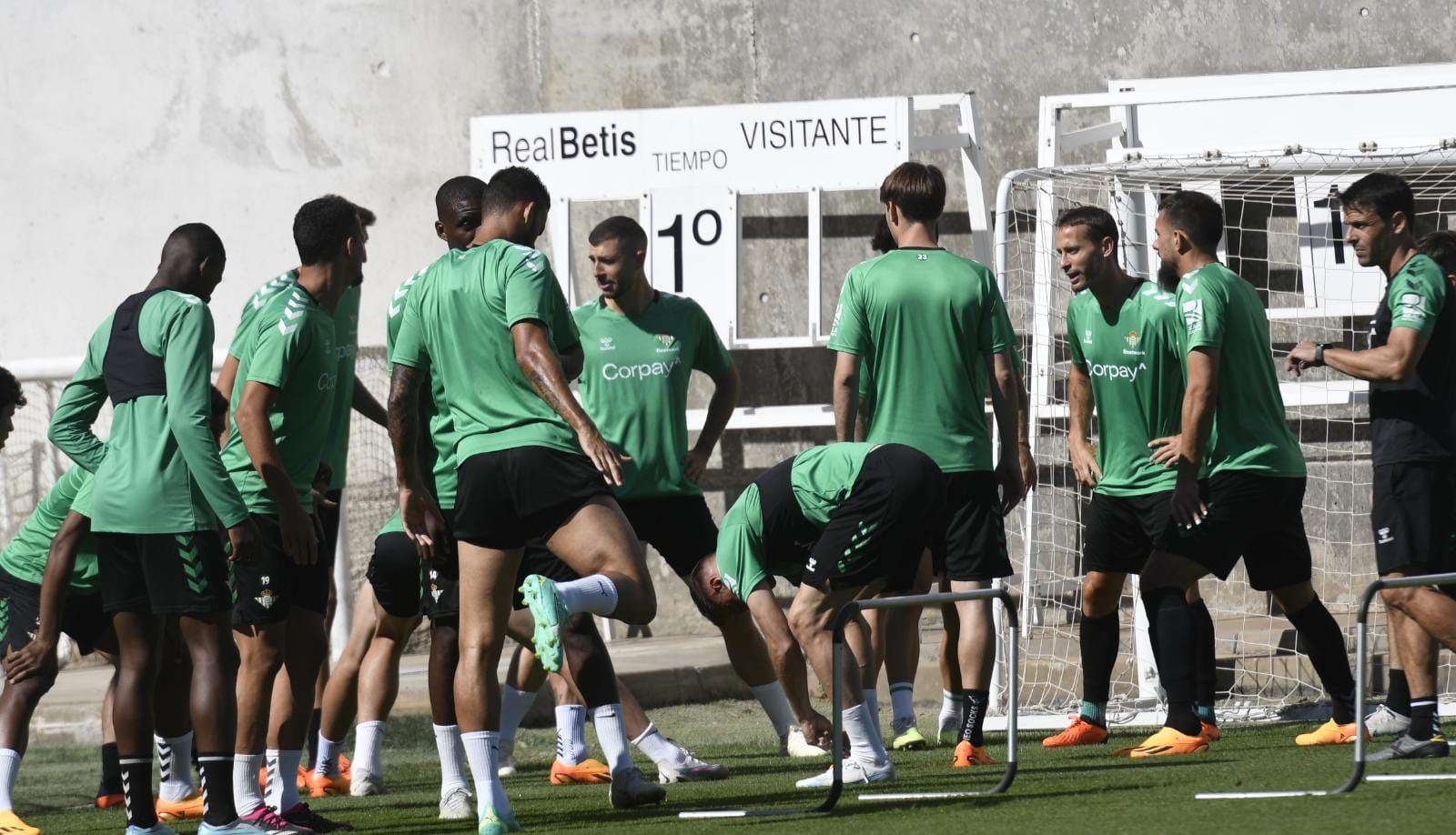  Los jugadores del Betis en el último entrenamiento (foto: Kiko Hurtado).