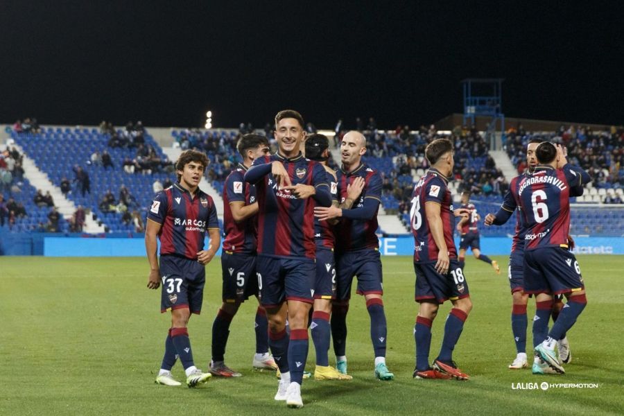 El Levante de Calleja celebra el gol de Pablo Martínez contra el Leganés.